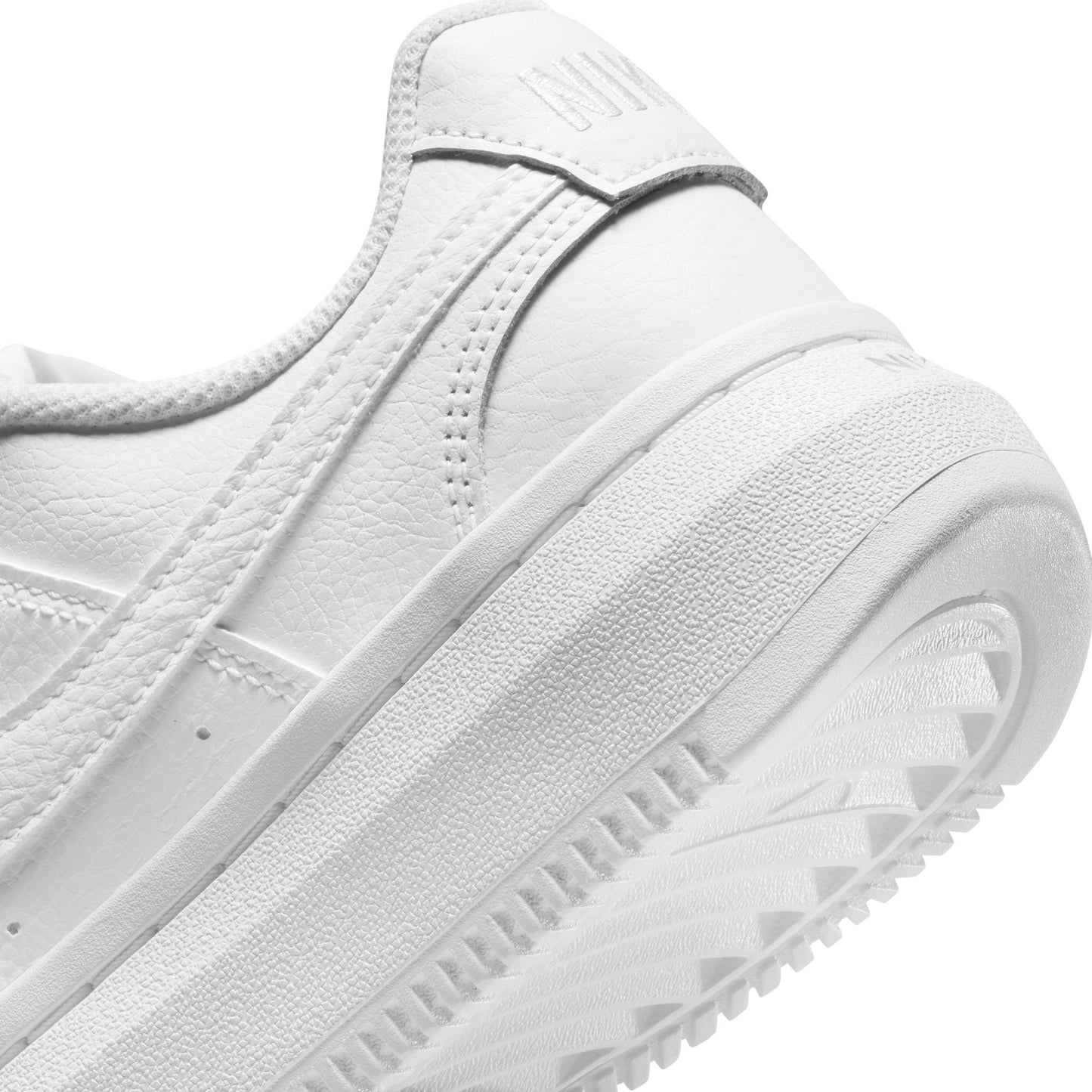 Nike Court Vision Alta götuskór