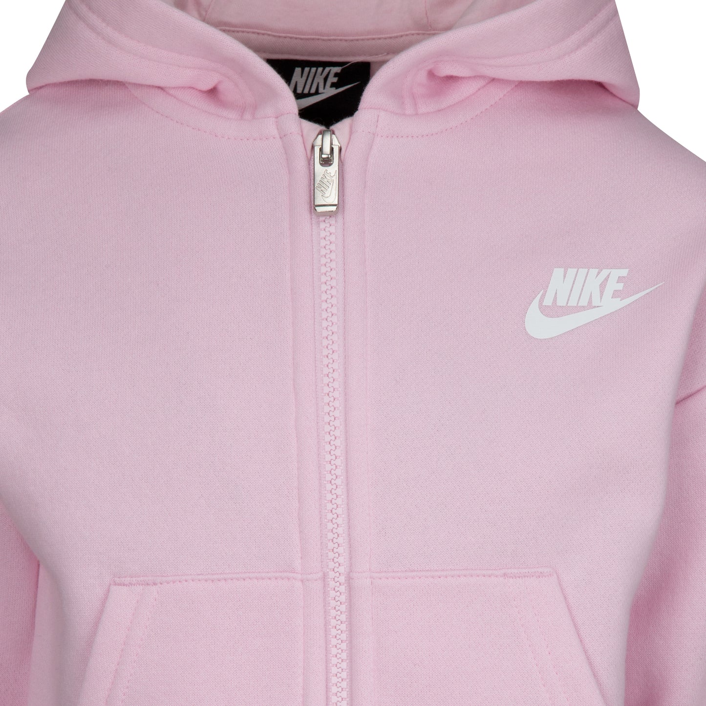 Nike Club barna rennd hettupeysa