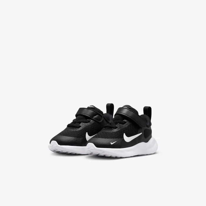 Nike Revolution