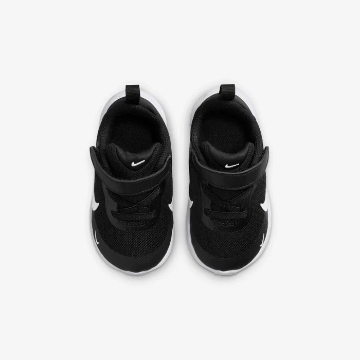Nike Revolution