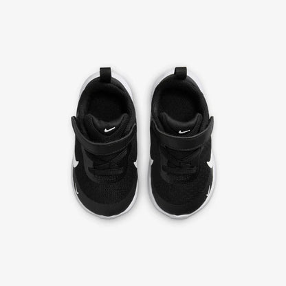 Nike Revolution