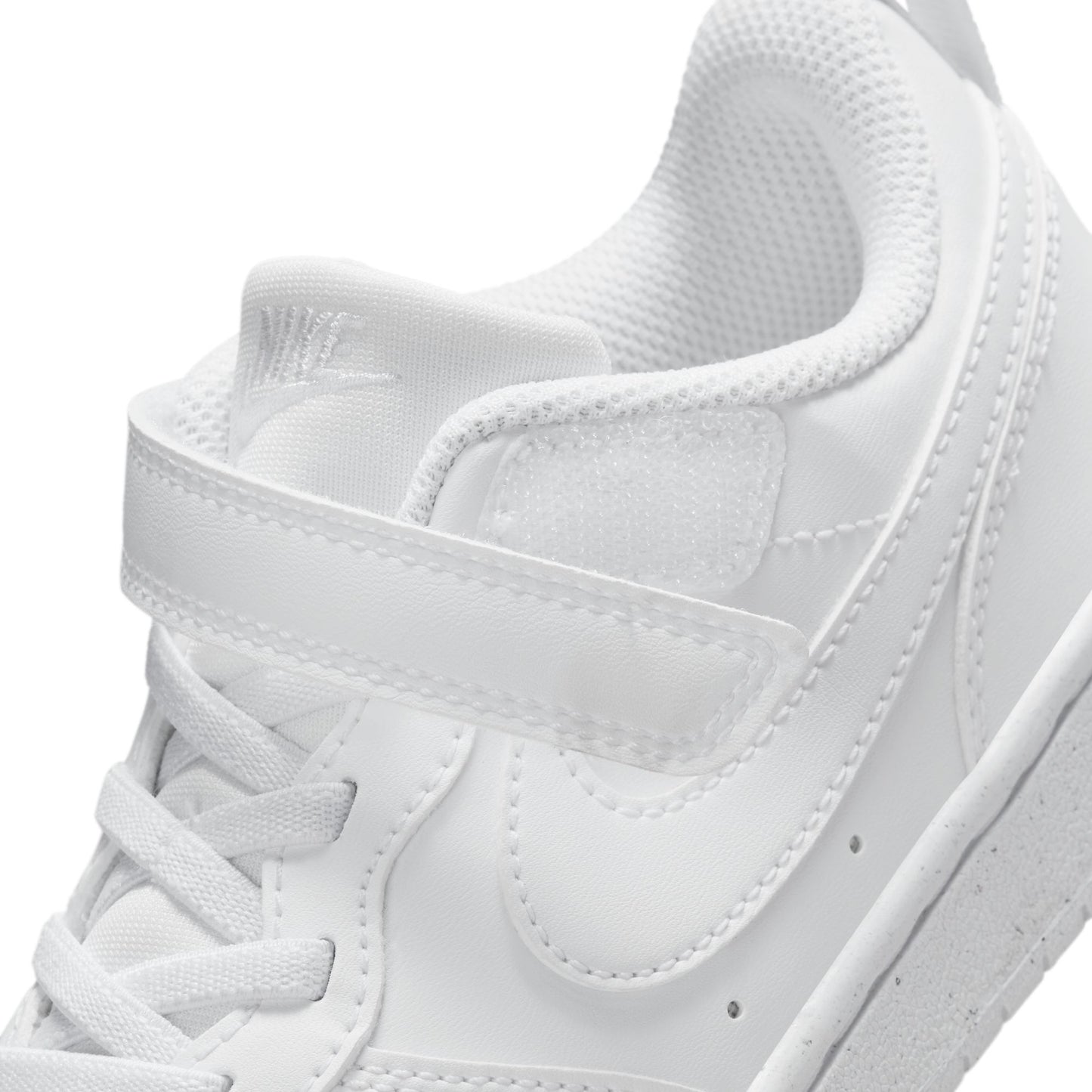 Nike Court Borough Low Strigaskór