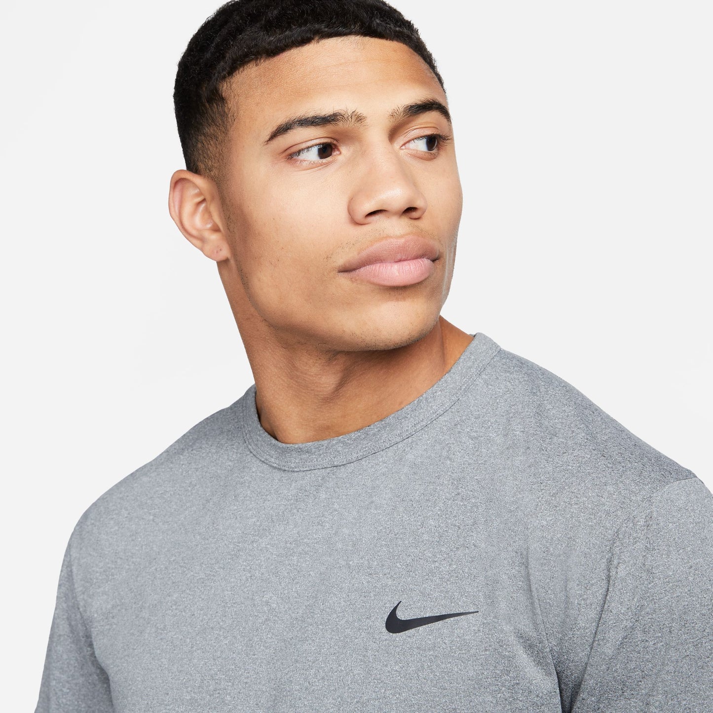 Nike Dri-FIT Hyverse stuttermabolur