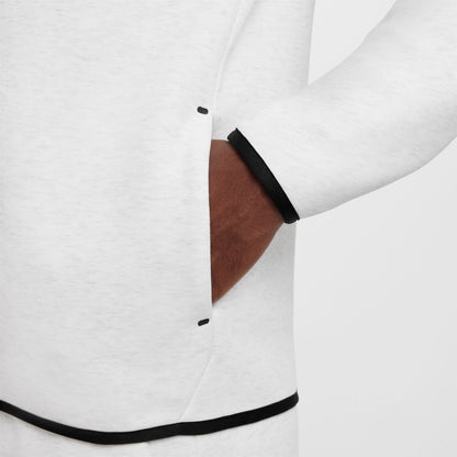 Nike Tech Fleece hettupeysa