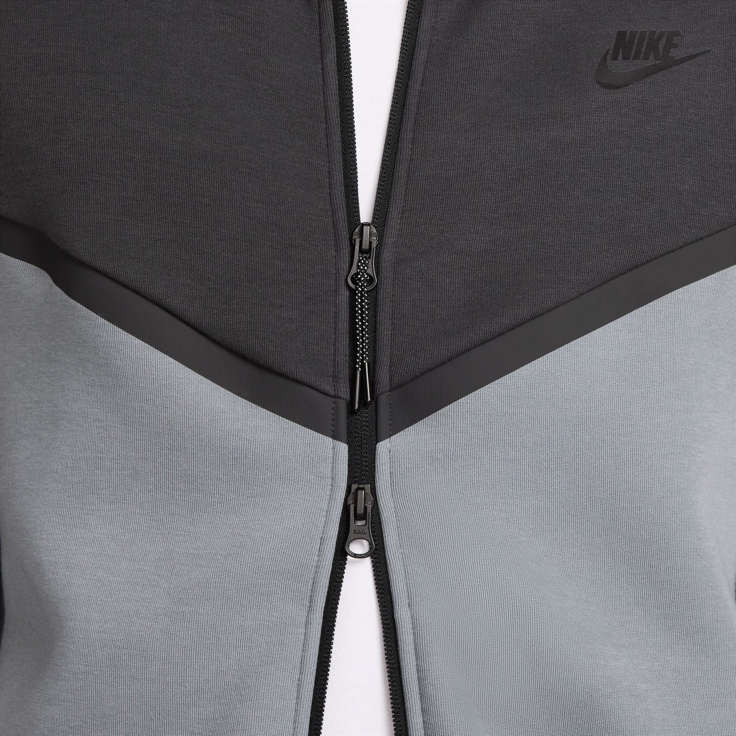 Nike Tech Fleece hettupeysa