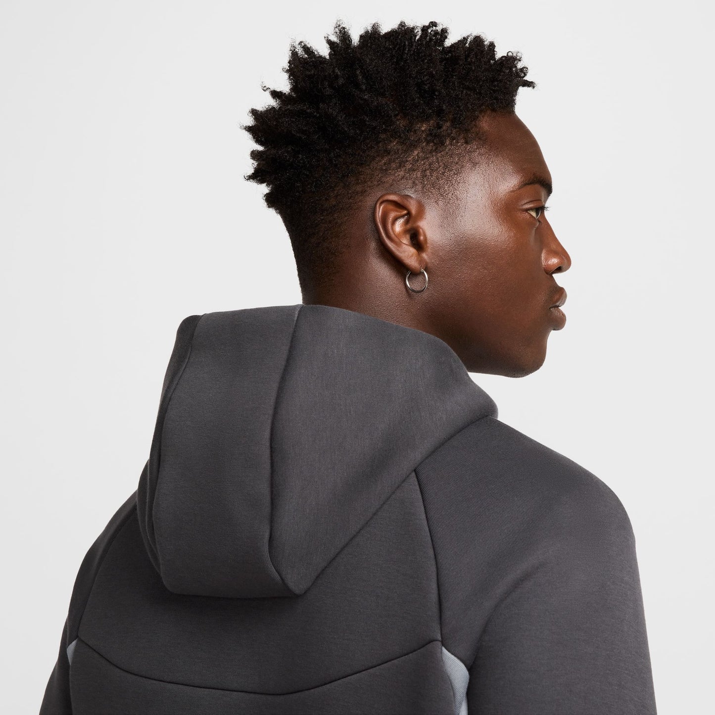 Nike Tech Fleece hettupeysa