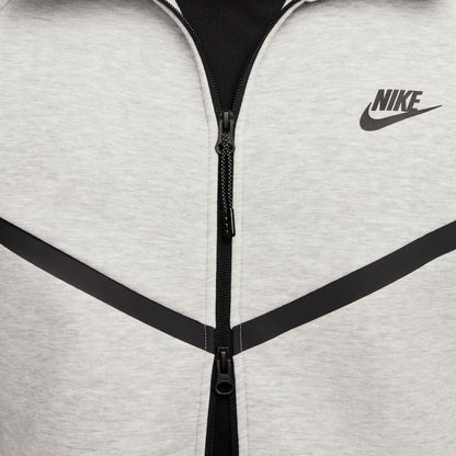 Nike Tech Fleece hettupeysa