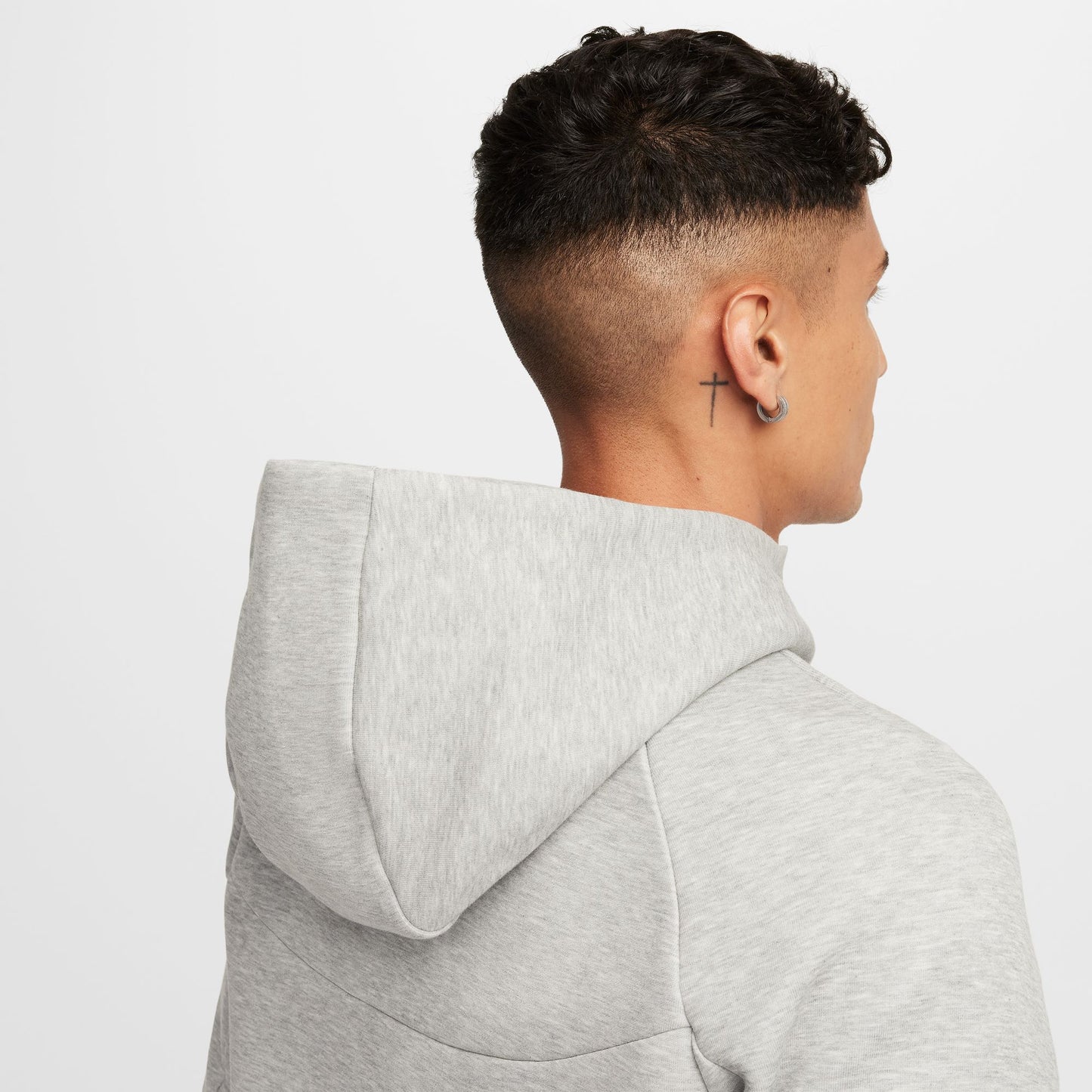 Nike Tech Fleece hettupeysa