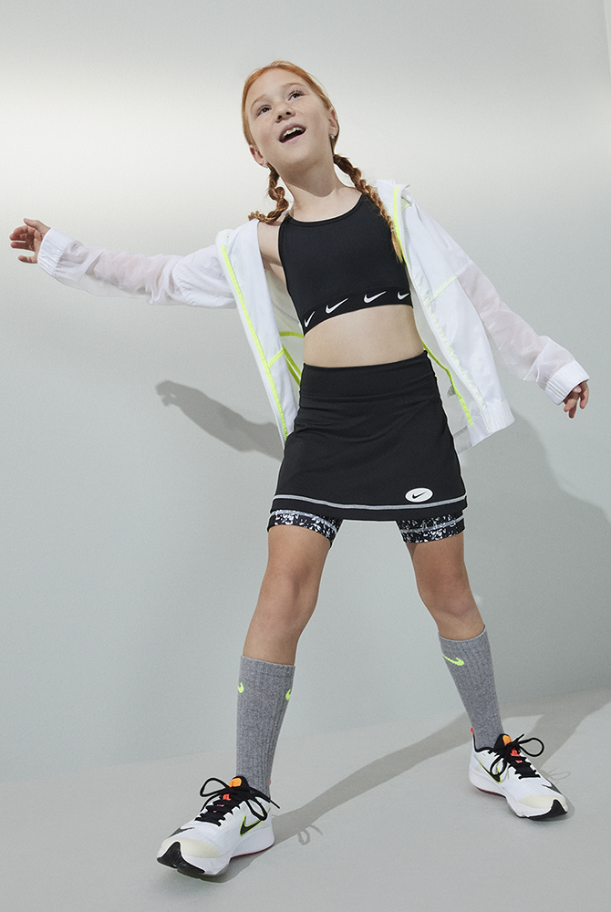 Nike One DRI-FIT íþróttatoppur